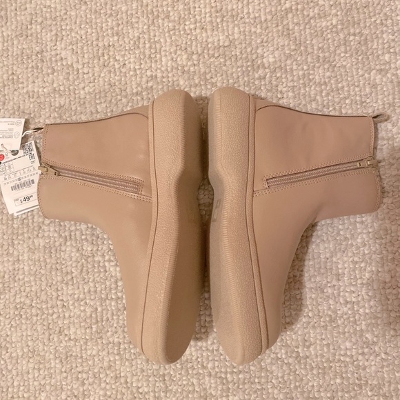 BRAND NEW ZARA KIDS BEIGE ANKLE BOOTIES IN SIZE 34
